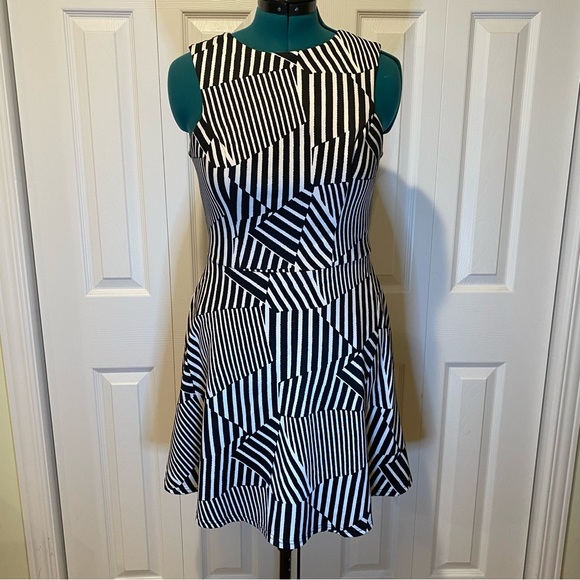2for$35 Atmosphere Black & White Abstract Stripes A-Line Dress Size UK14/US10 - Picture 6 of 13
